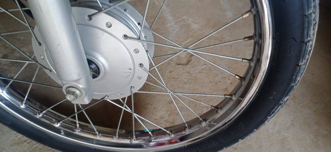 Honad CD 70cc 4