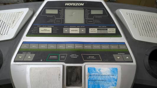 Horizon Heavy Duty Treadmill – Needs Panel Replacement