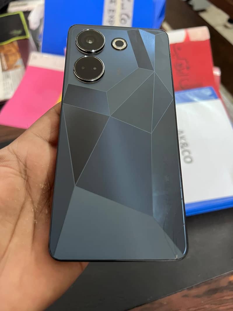 Tecno CAMON 20 0
