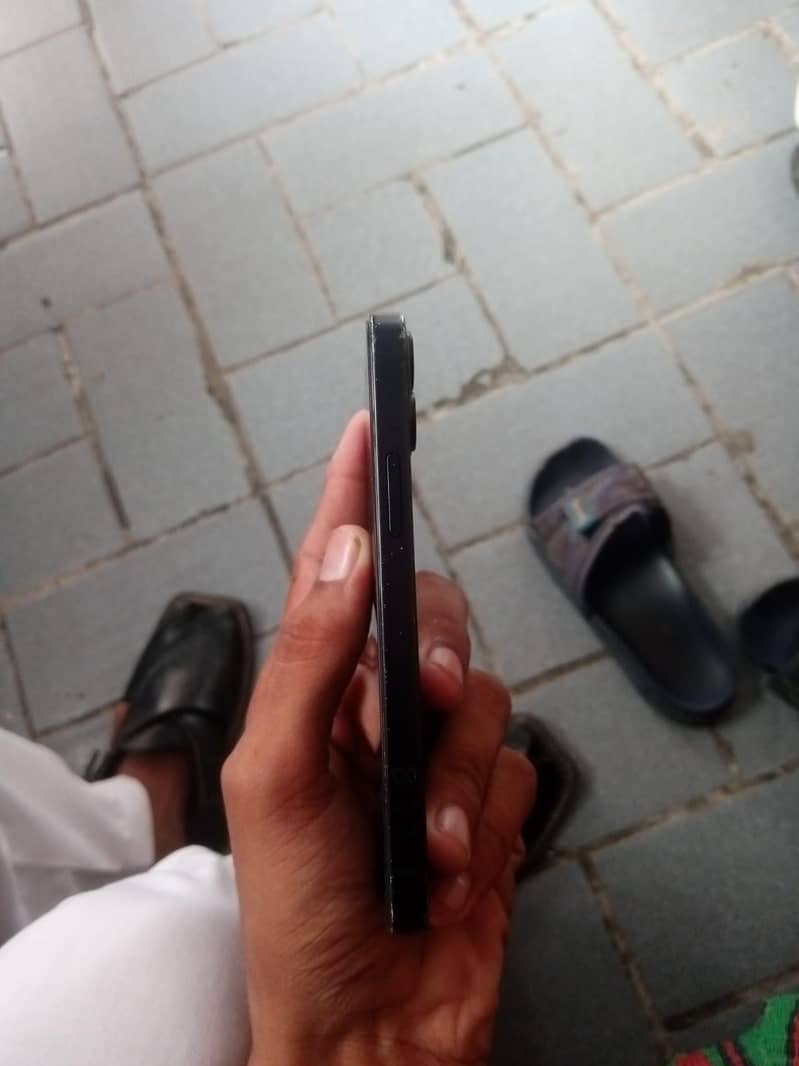 Apple iPhone 12 mini 1