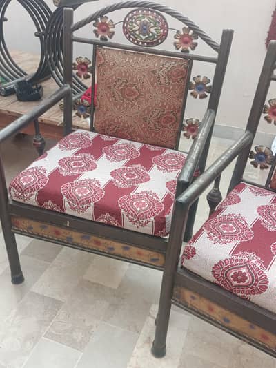 6 Seater Heavy Iron Sofa Set with Center Table | Good Condition