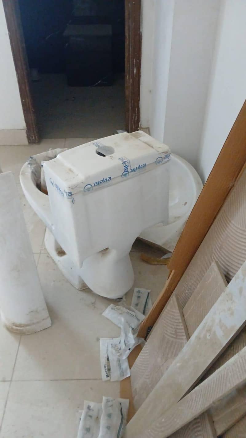 Wash basin plus commode 2