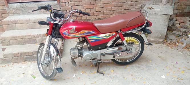 Honda CD motorcycle letter catta hua hai. only call. 03067258028