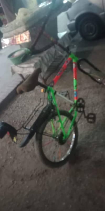 wheeler cycle for sale in Lahore urgent sale