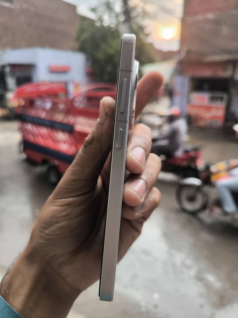 One Plus 13R 4