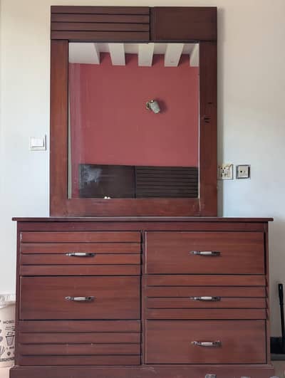 wooden bed set for sale (urgent)