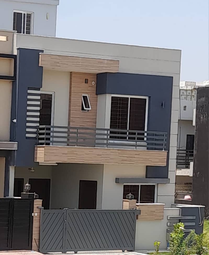 A Solid Constructed Brand New House 1