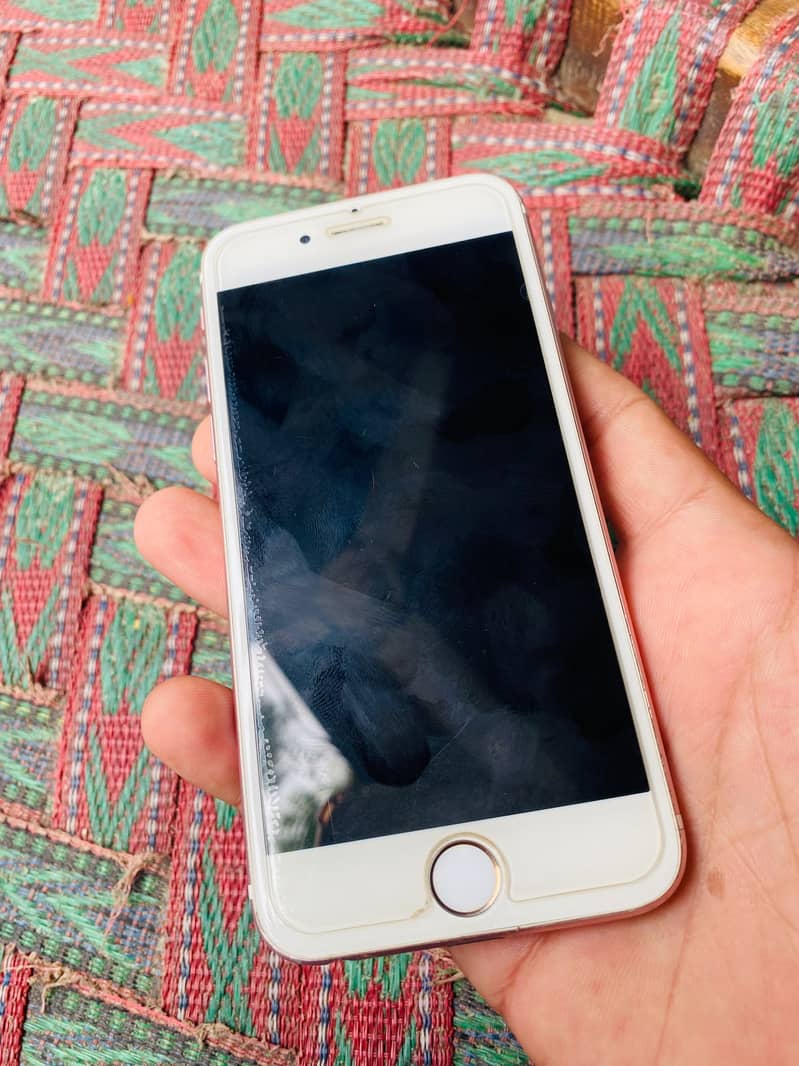 Apple iPhone 6S 1