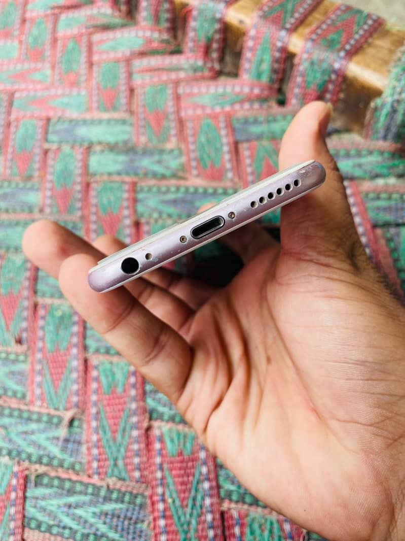 Apple iPhone 6S 2