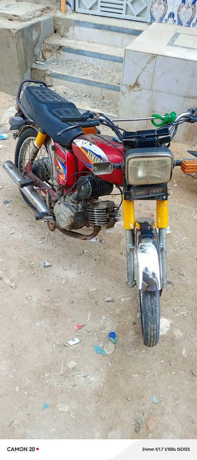 Yamaha bike behtreen gari