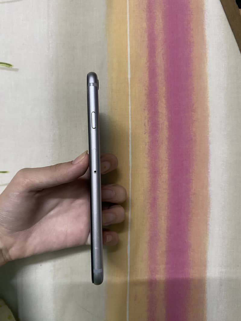 Apple iPhone 6S 2