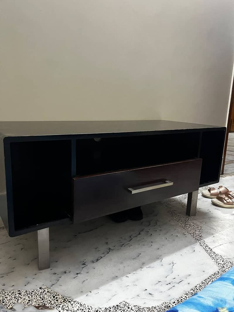 LED table 1