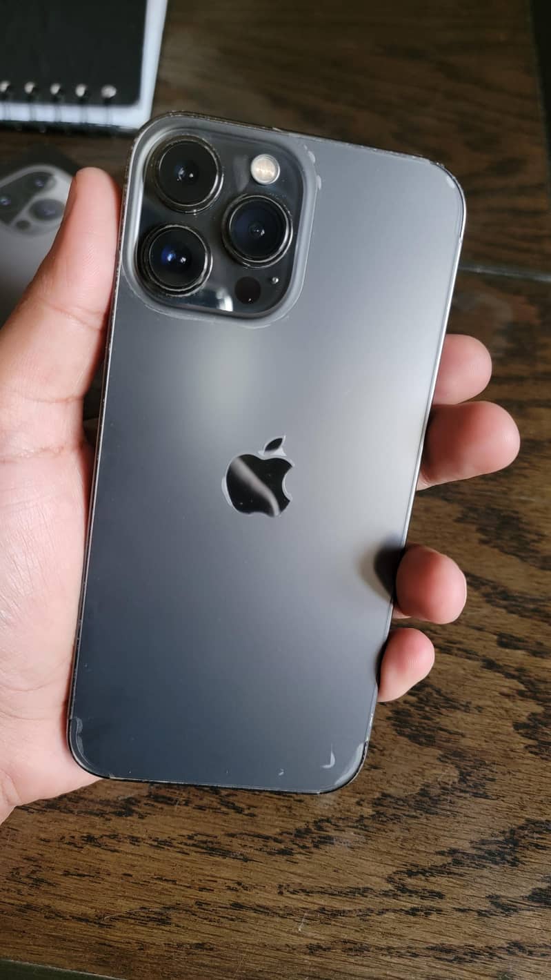 Apple iPhone 13 Pro Max 4