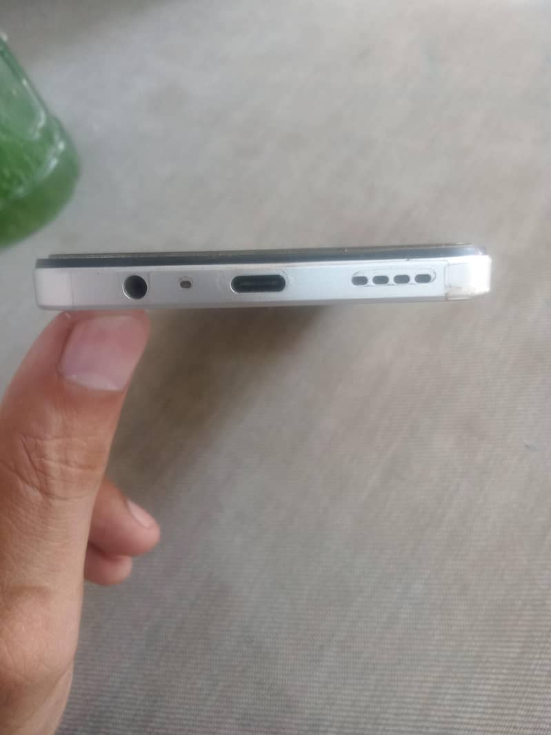 Realme C71 3