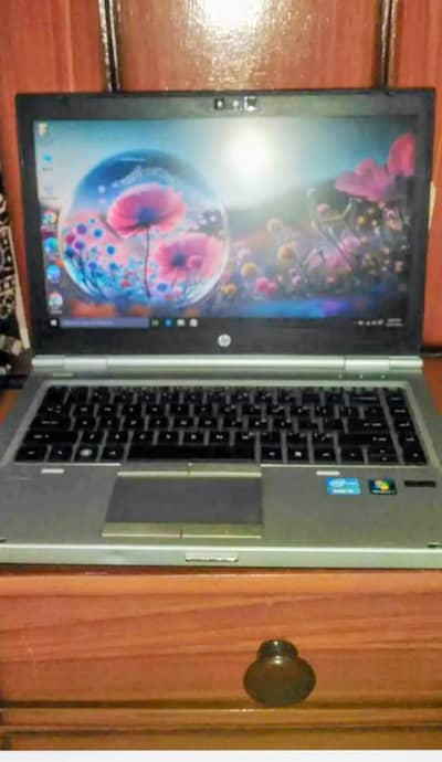 hp laptop+chargr