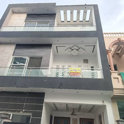 Triple Storey 5 Marla House Available In Etihad Town Phase 1 - Block E For sale