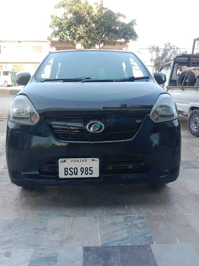 Daihatsu Mira 2012
