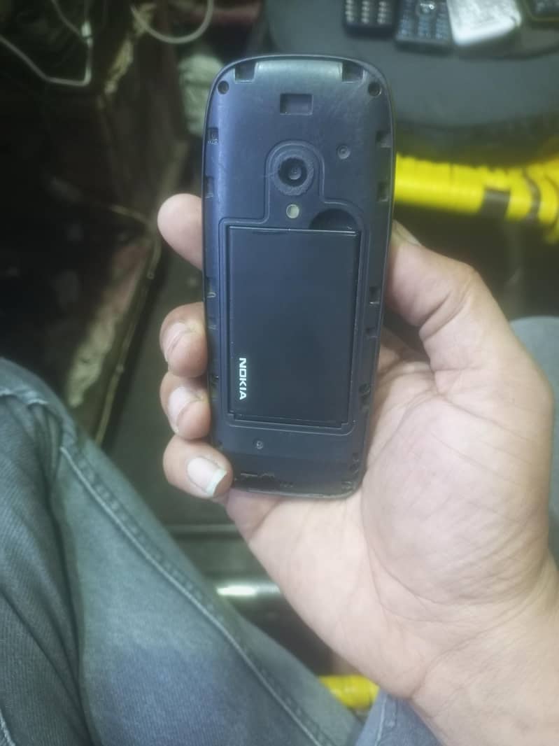 Nokia 6310 3