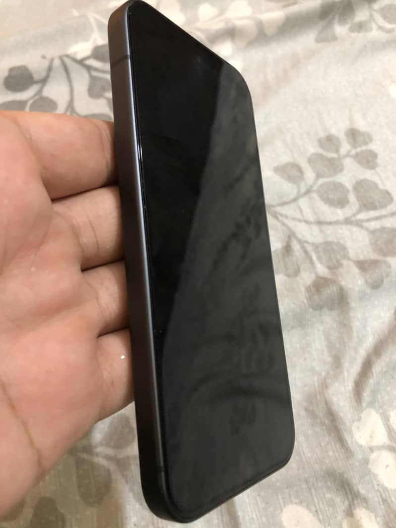 Google Pixel 9 5