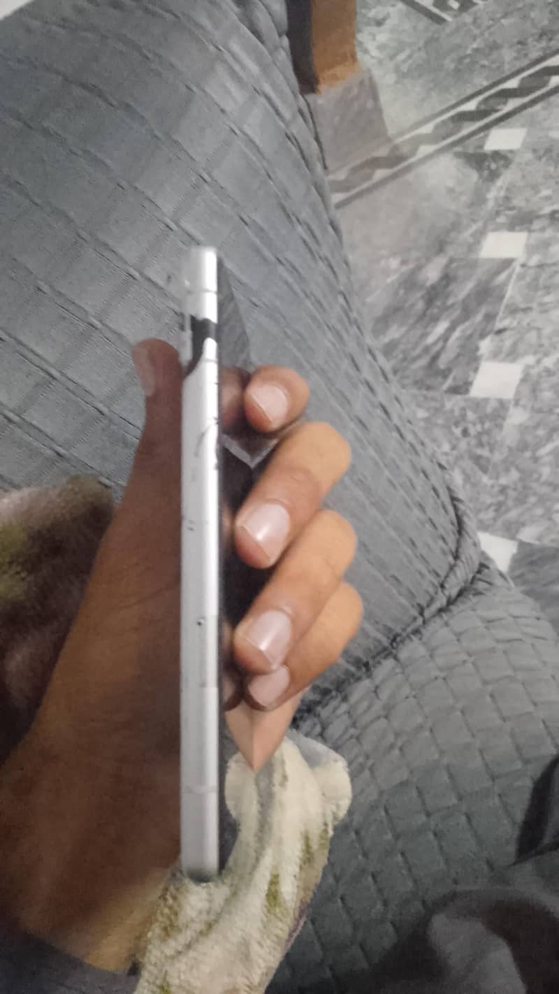 Google Pixel 7a 3