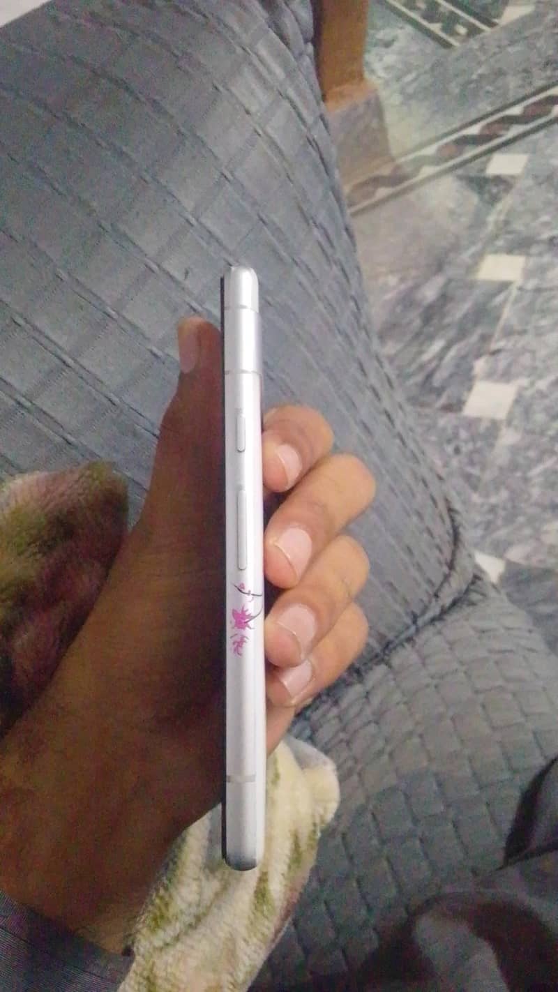 Google Pixel 7a 4