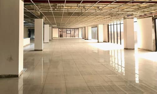 COMMERCIAL BUILDING SPACE FOR RENT GULBERG GREEN, ISLAMABAD ESTATE TUNE Vision to Excellence Total Covered Area: 130,000 SQFT
