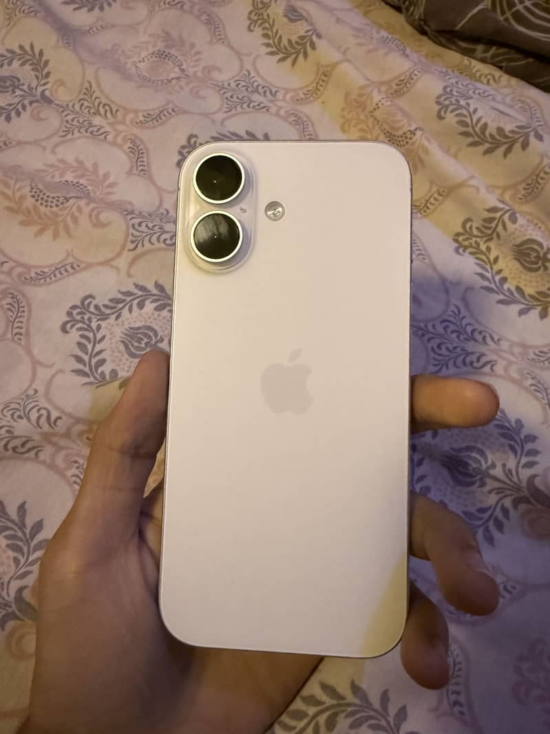 Apple iPhone 17 1