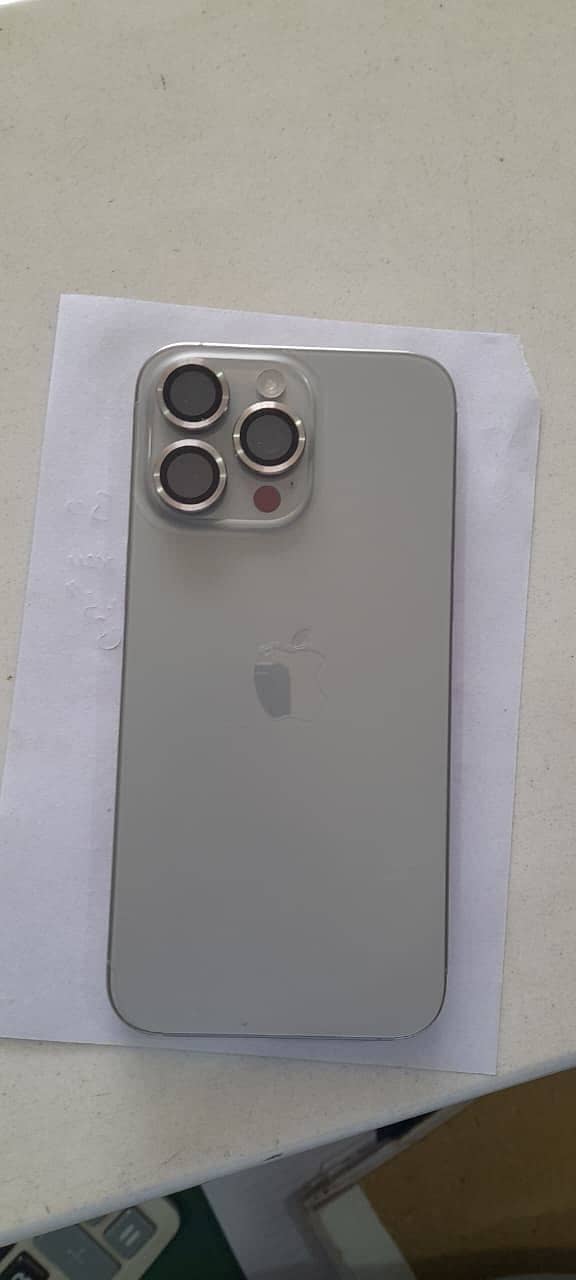 Apple iPhone 15 Pro Max 2