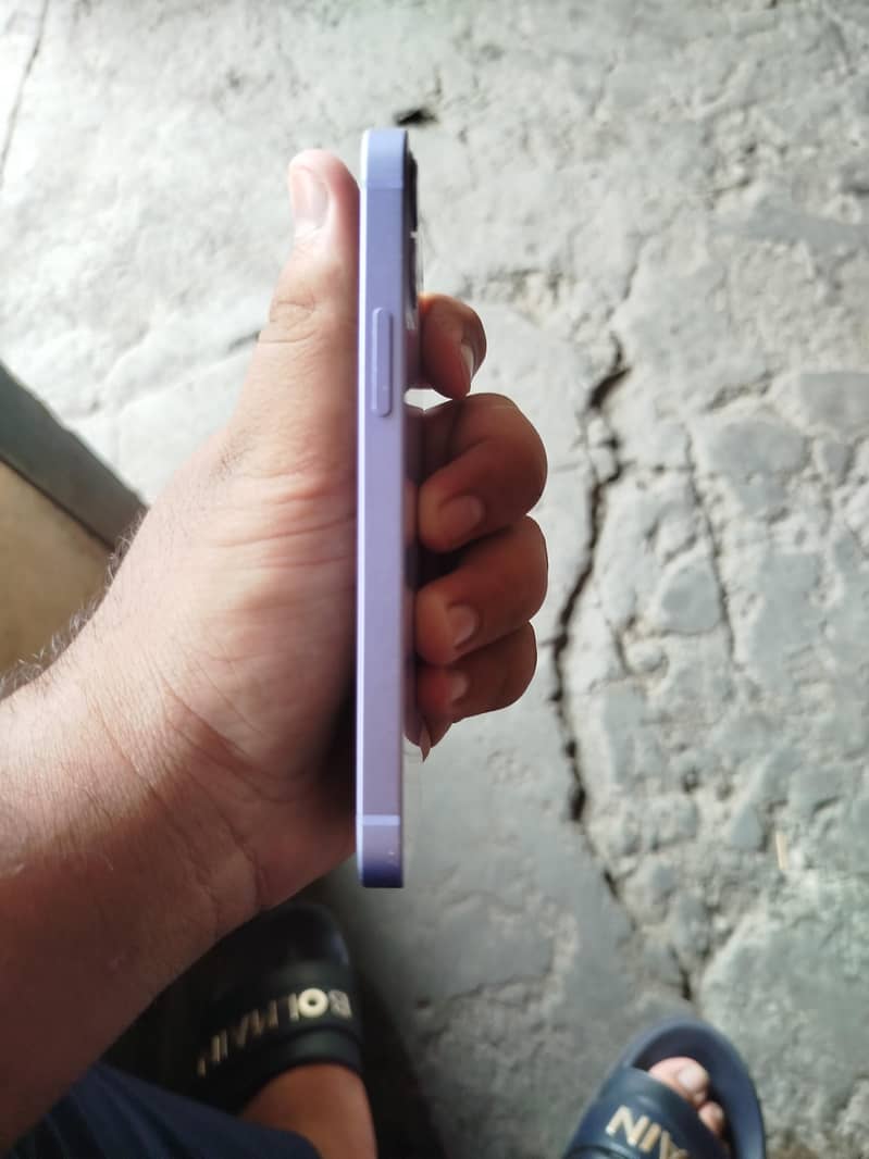 Apple iPhone 12 mini 3