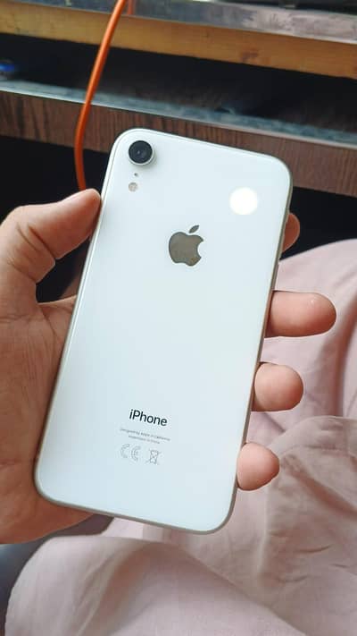 Apple iPhone XR