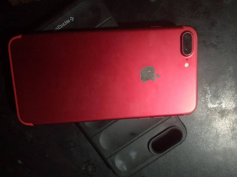 Apple iPhone 7 Plus 0