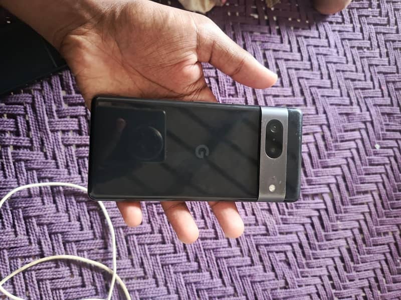 Google Pixel 7 4