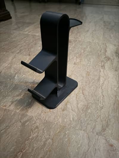 Head phone & controller stand
