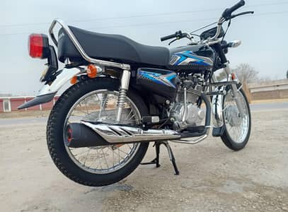 24/25 Model Honda 125. . .  Final price 2 Lakh. . . . No negotiations