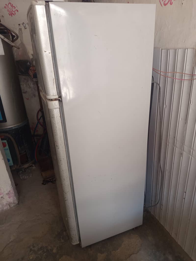 Fridge medium Dawlance 2
