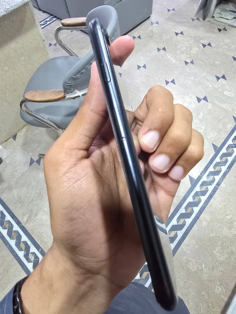 Apple iPhone SE 2 2