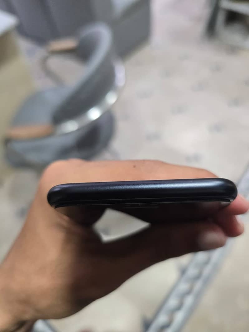 Apple iPhone SE 2 3