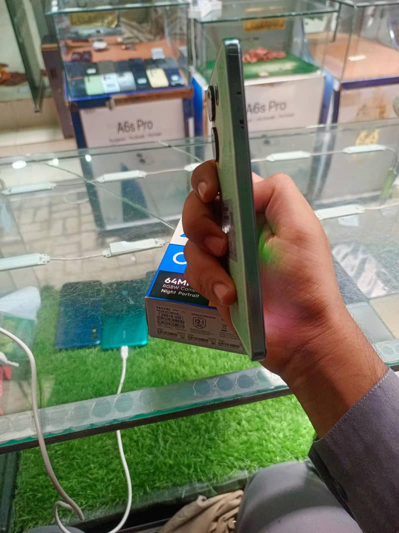 Tecno CAMON 20 4