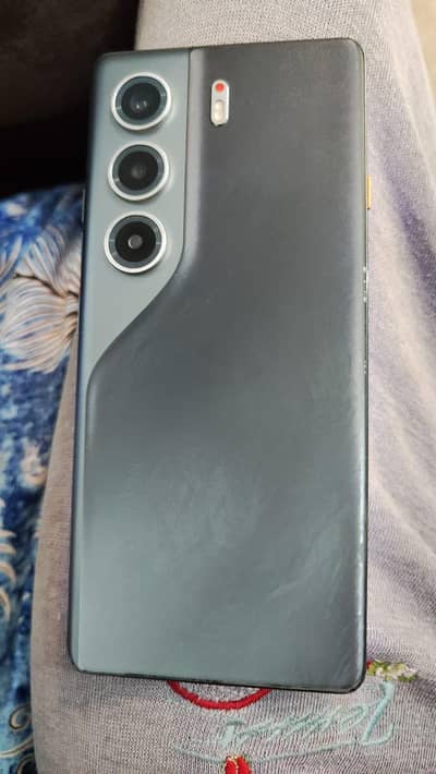 Tecno CAMON 40 Pro
