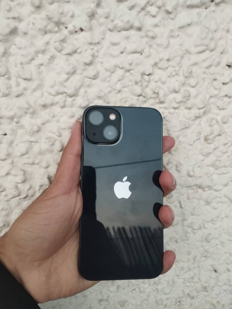 Apple iPhone 13 5