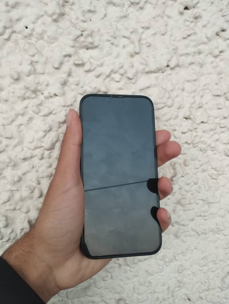 Apple iPhone 13 6