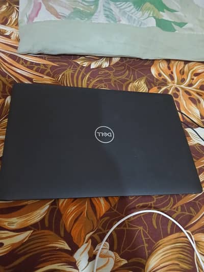 Dell 5400 Core i5 8th Garntion 8gb ram 256 memory