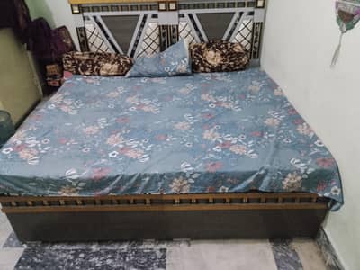 2 single bed with out matress