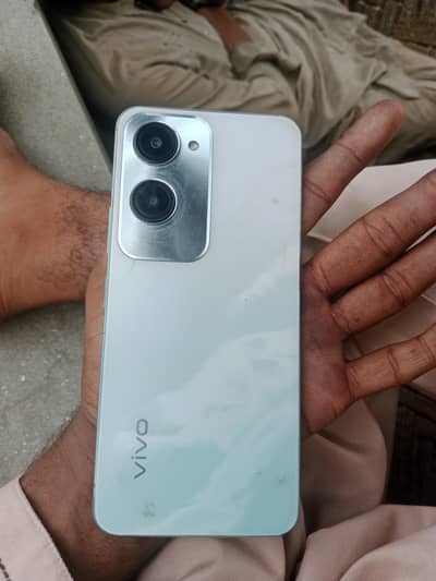 Vivo Y18