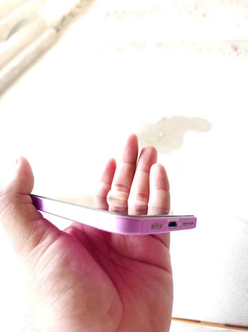 Apple iPhone 16 Plus 2