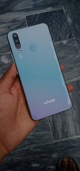 vivo y17