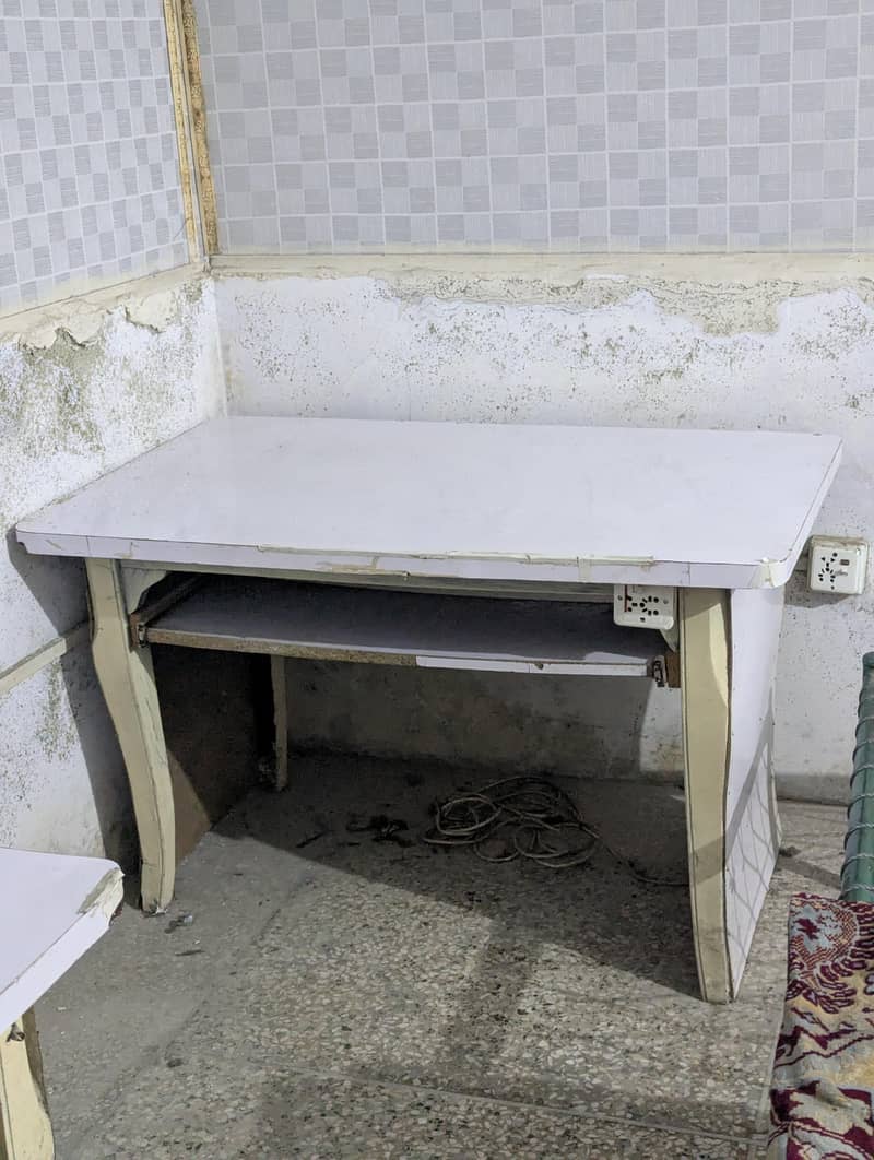 Office tables 1