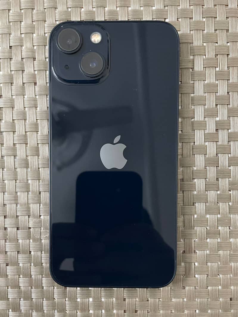 Apple iPhone 13 0