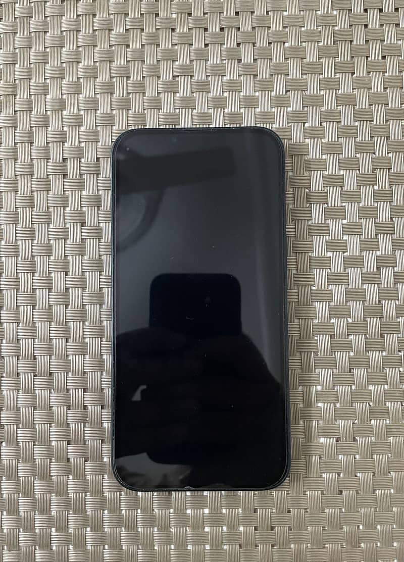 Apple iPhone 13 2