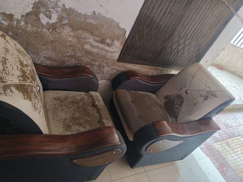 Sofa for sell 3